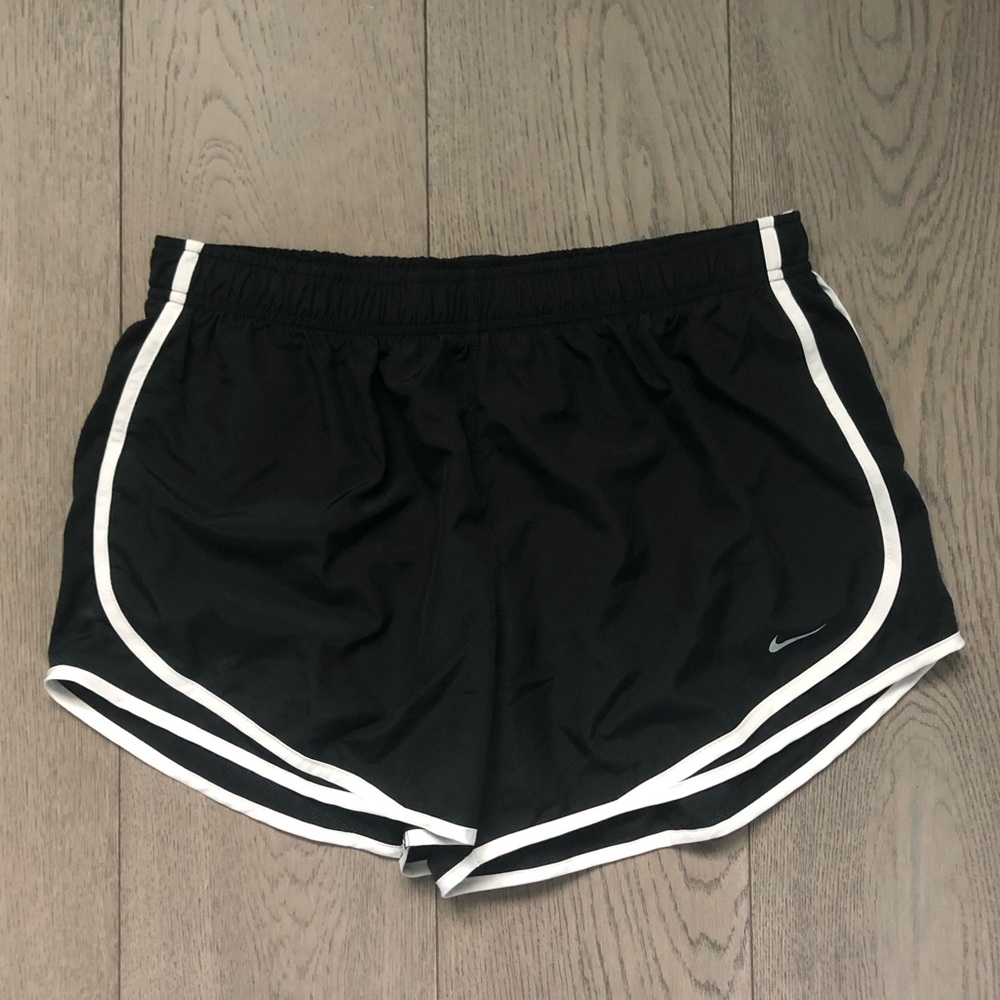 Nike Dri-Fit Shorts
XL